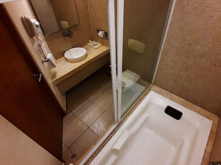 Artisan Family Hotels And Resort Collection Playa Esmeralda