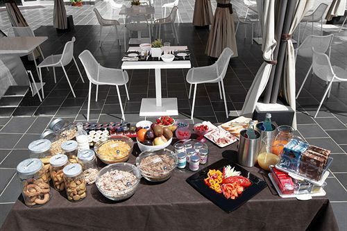 ベッドアンドブレックファースト Locanda Aria Di Langa