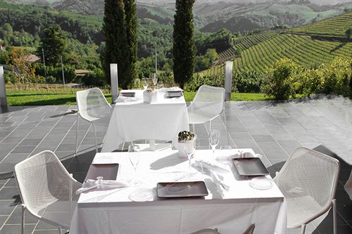 ベッドアンドブレックファースト Locanda Aria Di Langa