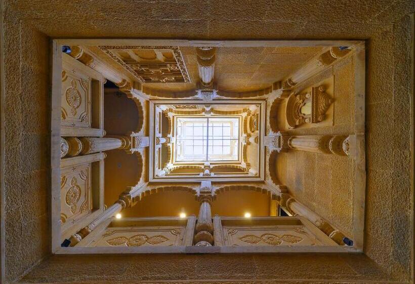 ホテル Akashdeep   Located City Centre