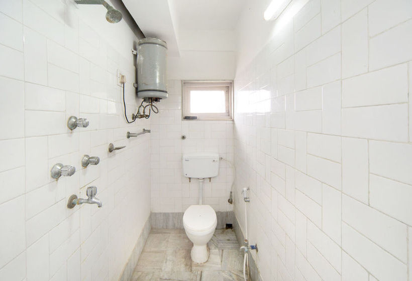 Отель Alipore Guest House