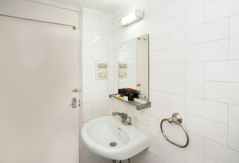 Отель Alipore Guest House