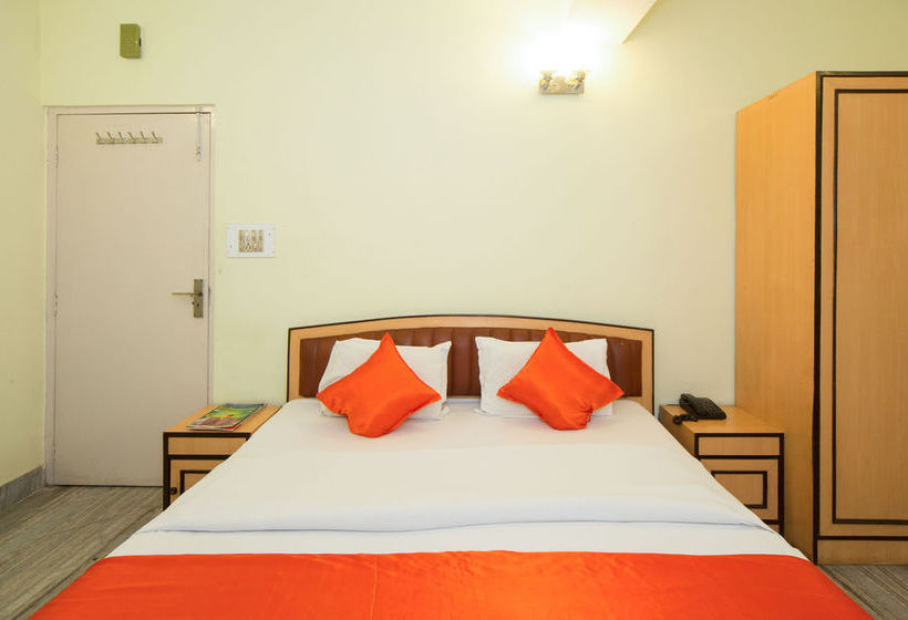 Отель Alipore Guest House