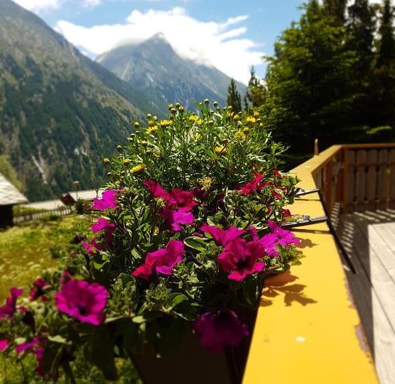 ホテル Alpenperle