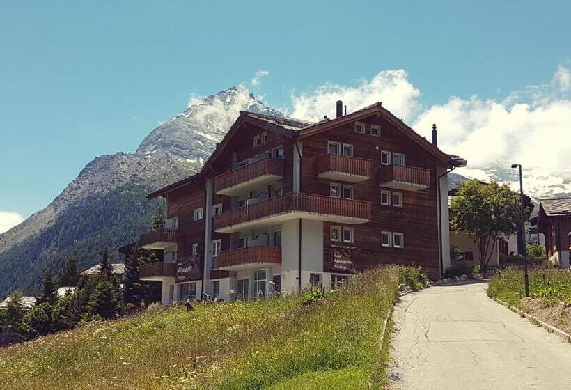 ホテル Alpenperle