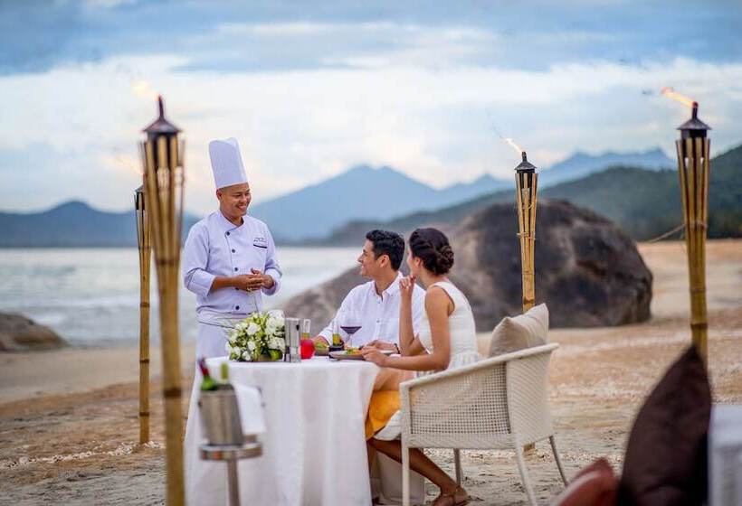 ホテル Angsana Lang Co