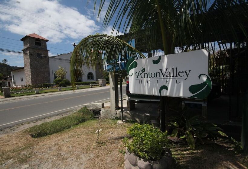 בית מלון כפרי Anton Valley