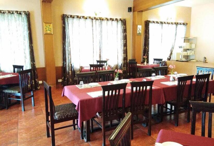 酒店 Berry Hills Resort