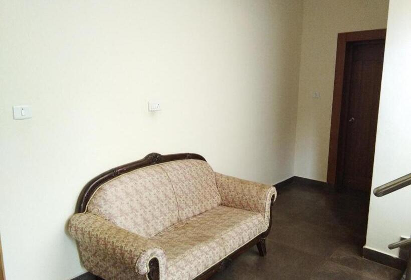 酒店 Berry Hills Resort