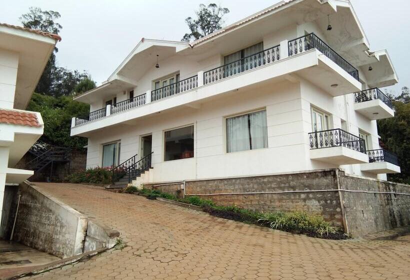 酒店 Berry Hills Resort