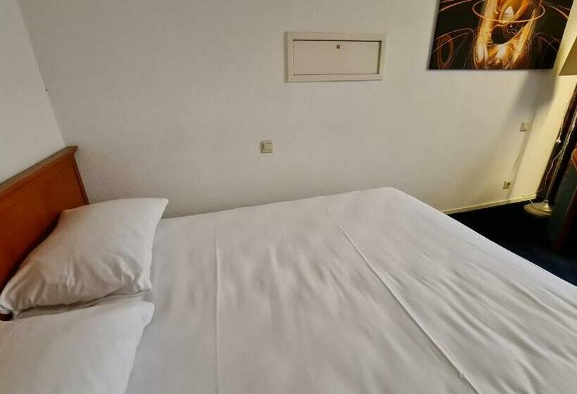 Square Boutique Hotel & Brasserie