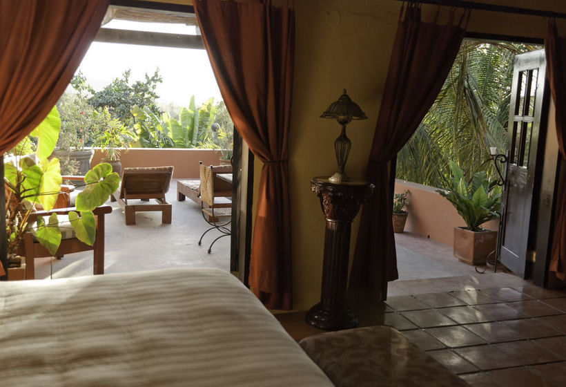 בית מלון כפרי California