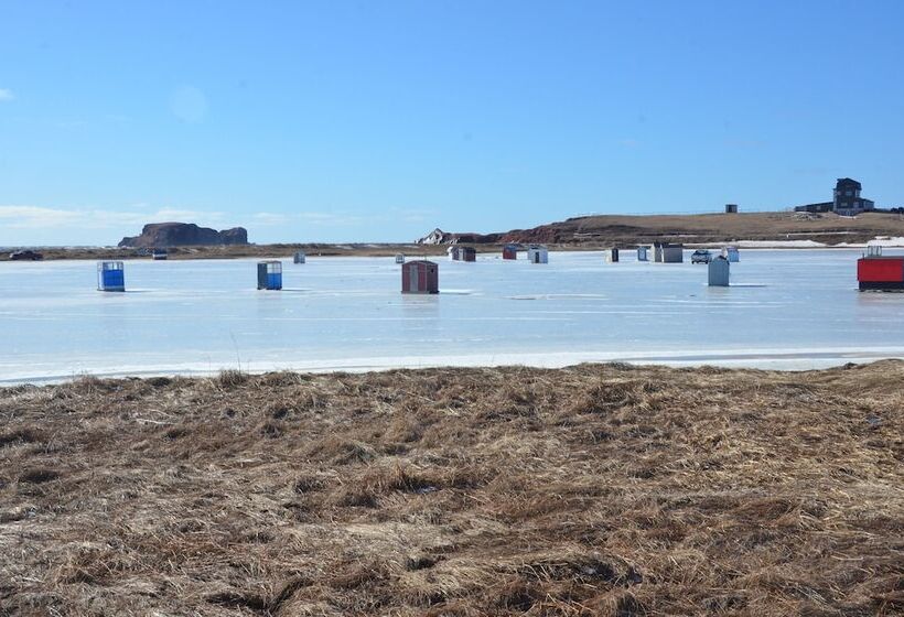 בית מלון כפרי Chateau Madelinot