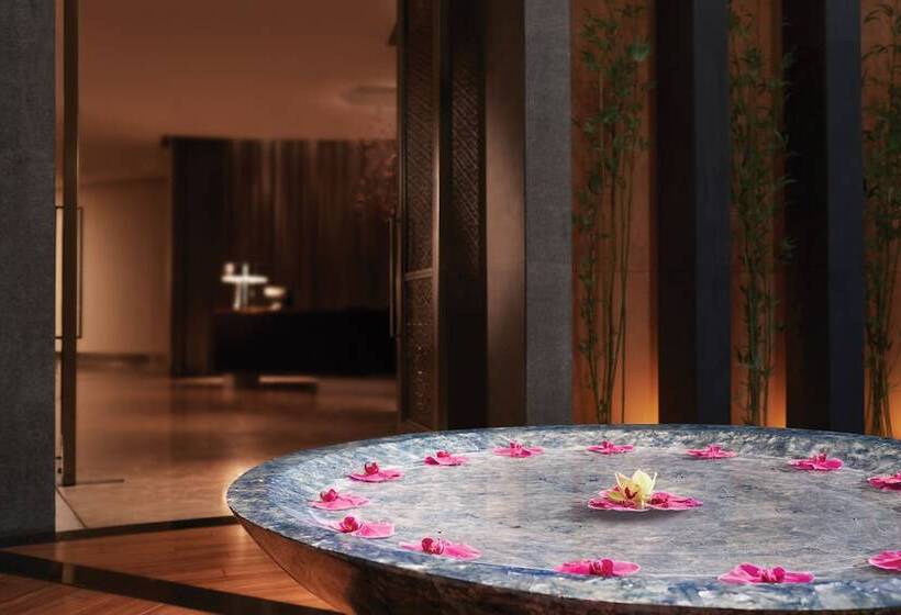 هتل City Of Dreams Macau   Nüwa Macau