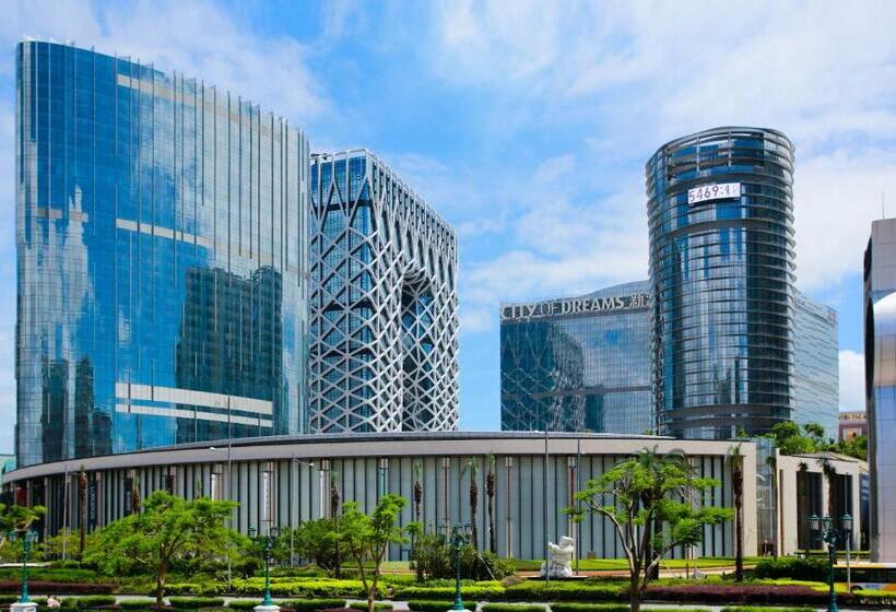 هتل City Of Dreams Macau   Nüwa Macau