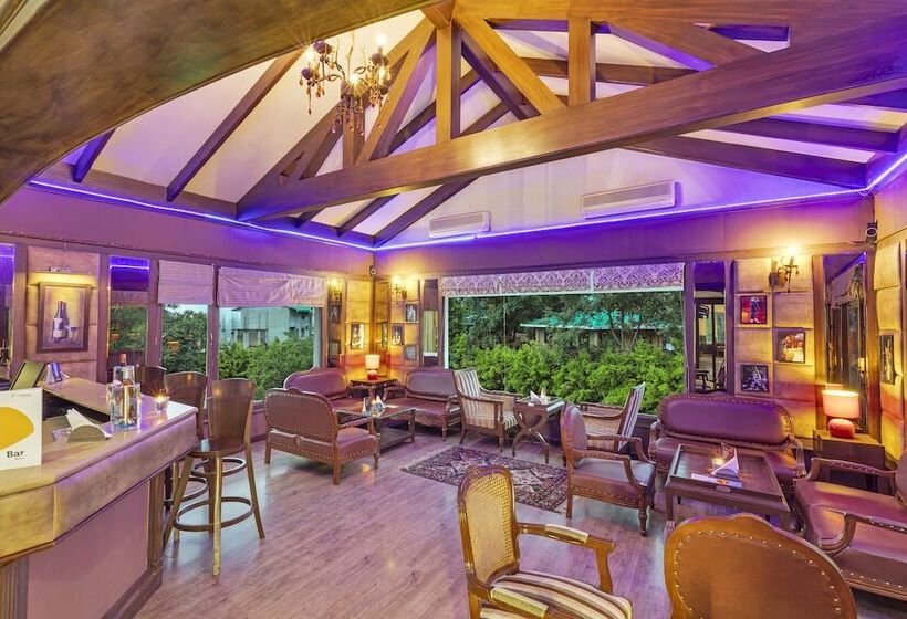 בית מלון כפרי Club Mahindra Naukuchiatal