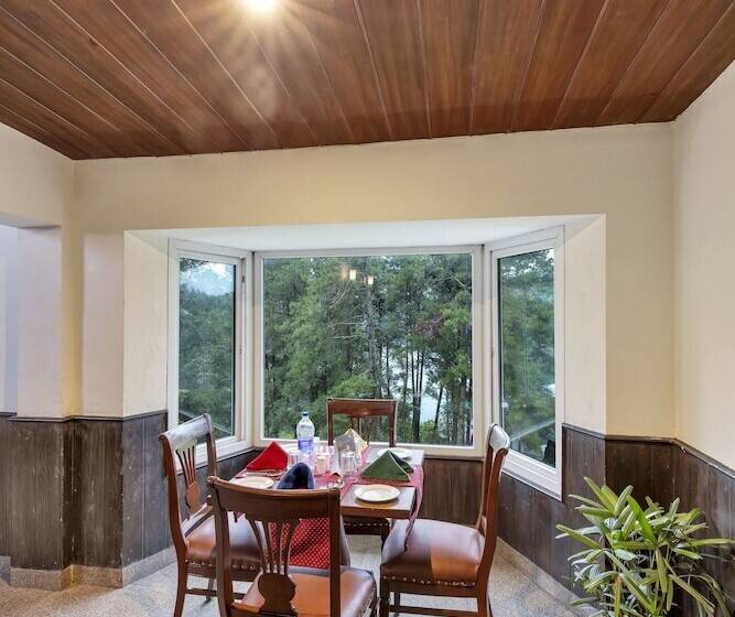 בית מלון כפרי Club Mahindra Naukuchiatal