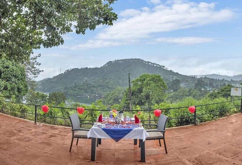 בית מלון כפרי Club Mahindra Naukuchiatal