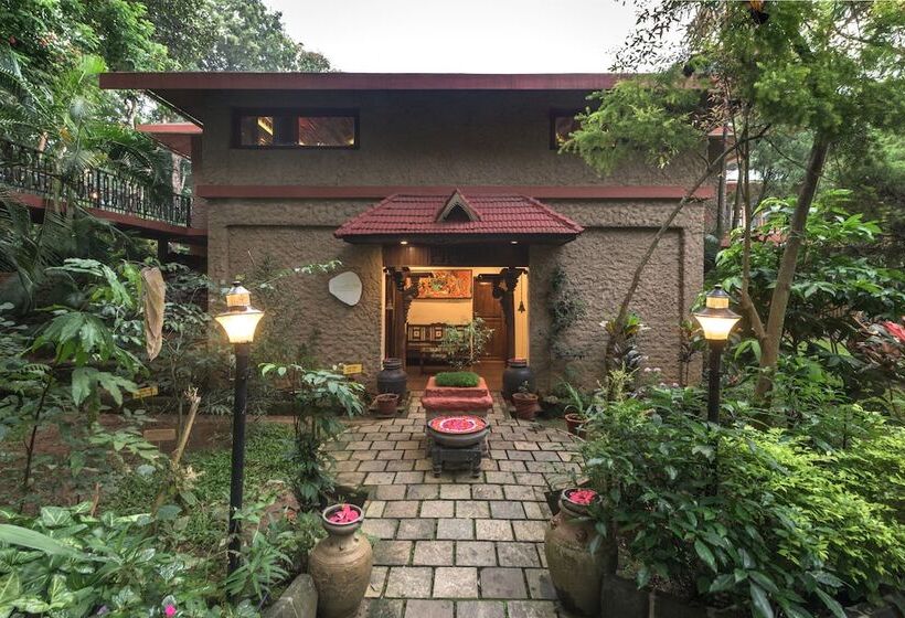 هتل Club Mahindra Thekkady