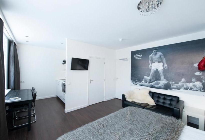 Brainport Hotel And Apartments