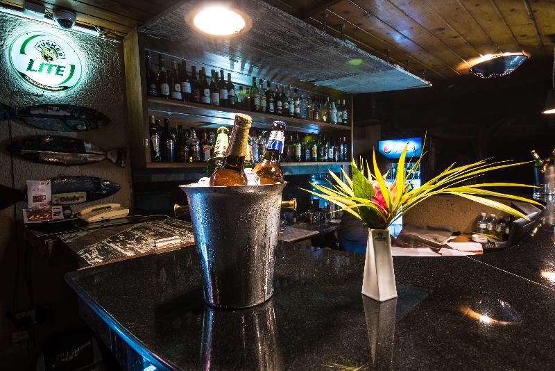 هتل Dolphin Suites