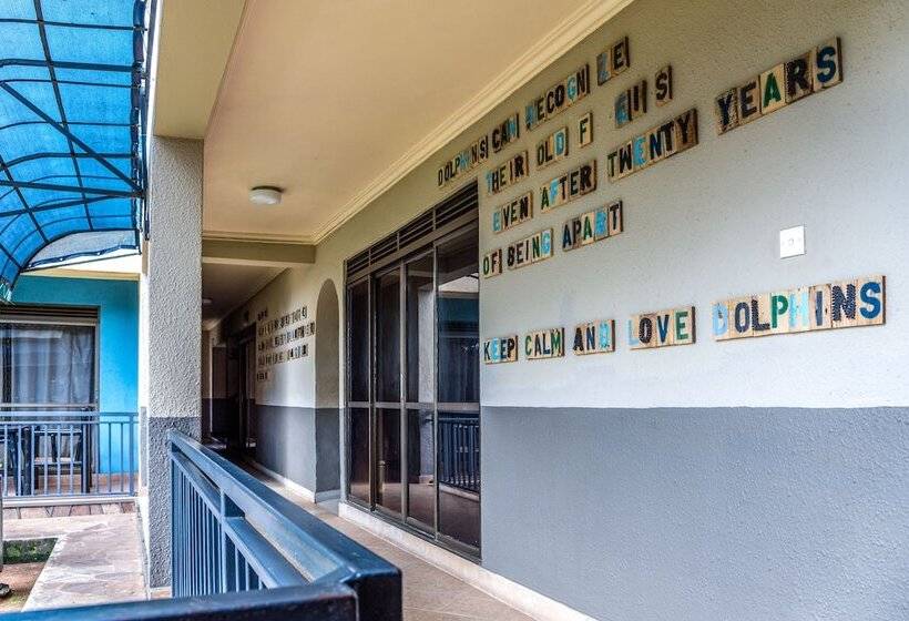 هتل Dolphin Suites