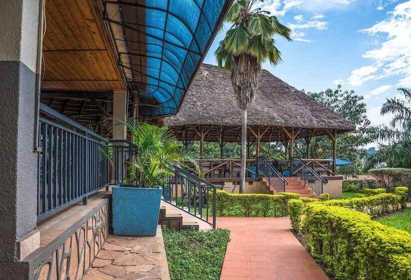 هتل Dolphin Suites