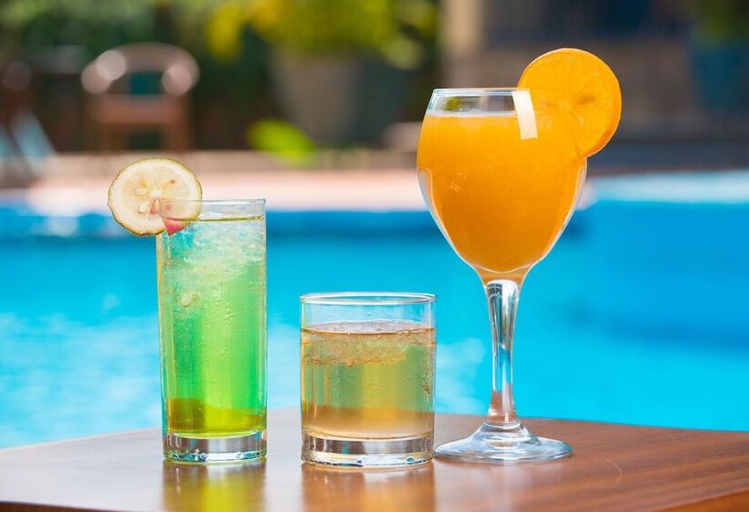 هتل Dolphin Suites