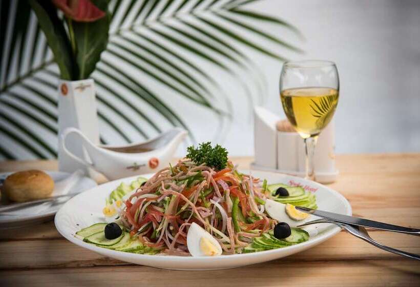 هتل Dolphin Suites