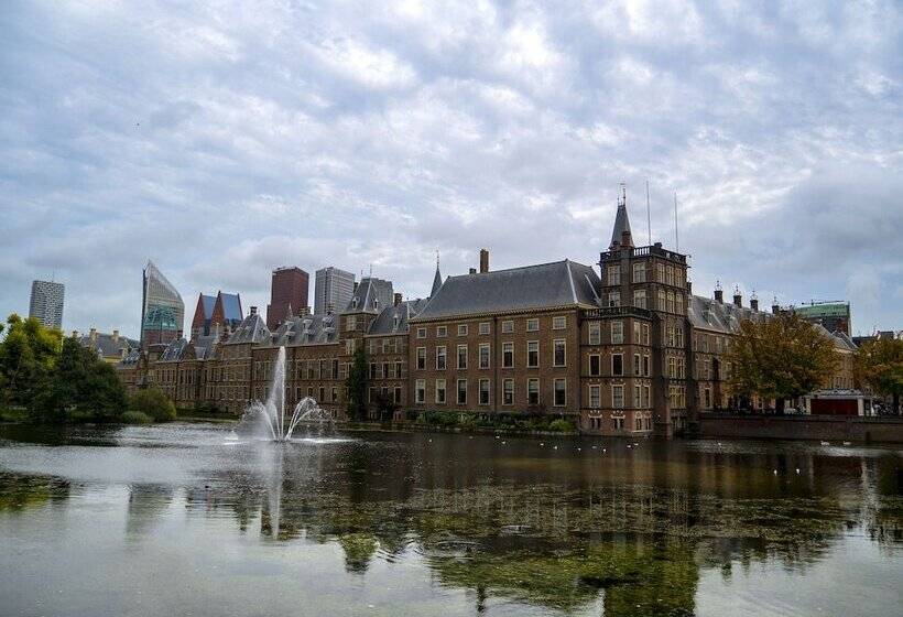 فندق Hague Center