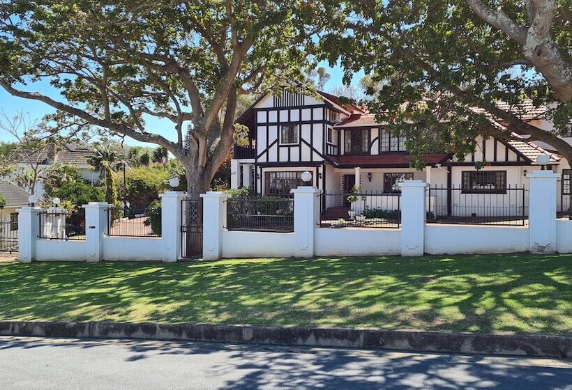 هتل Hathaway Guest House