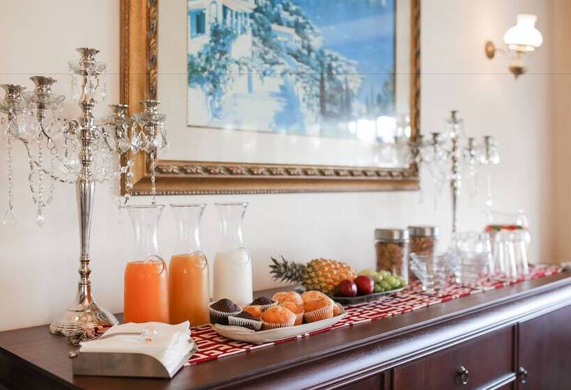 هتل Hathaway Guest House