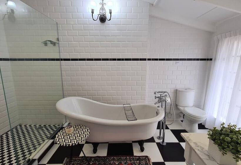 Отель Hathaway Guest House