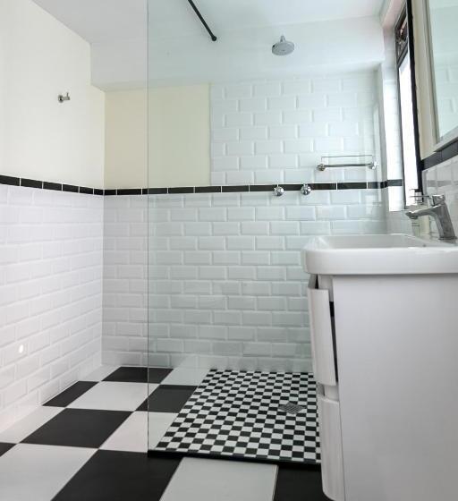 Отель Hathaway Guest House