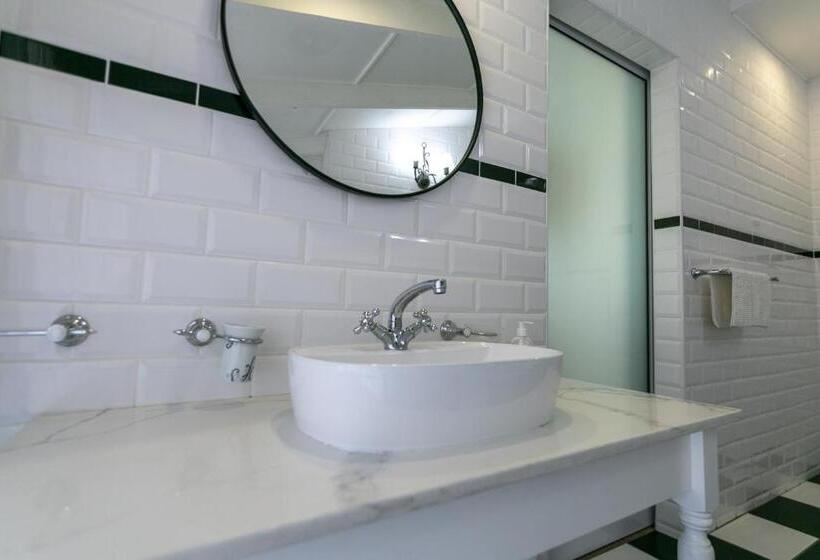 هتل Hathaway Guest House