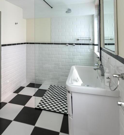 Отель Hathaway Guest House