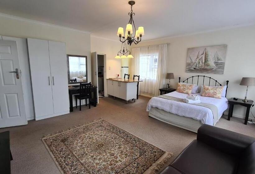 Отель Hathaway Guest House