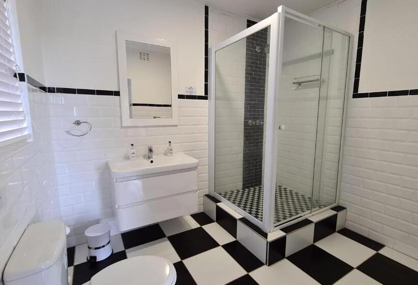 Отель Hathaway Guest House