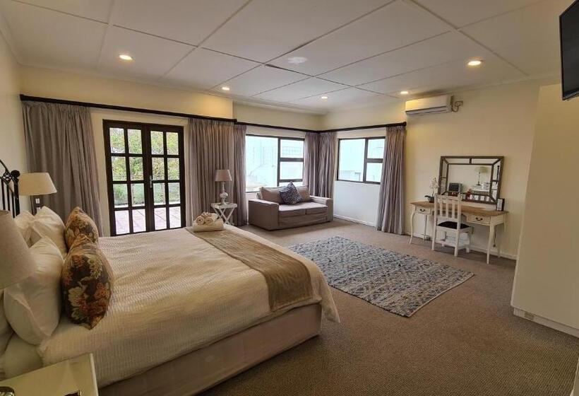 Отель Hathaway Guest House