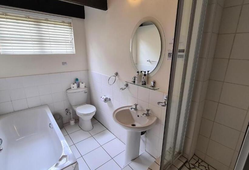 Отель Hathaway Guest House