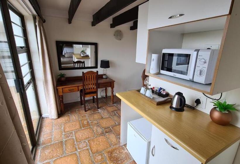 Отель Hathaway Guest House