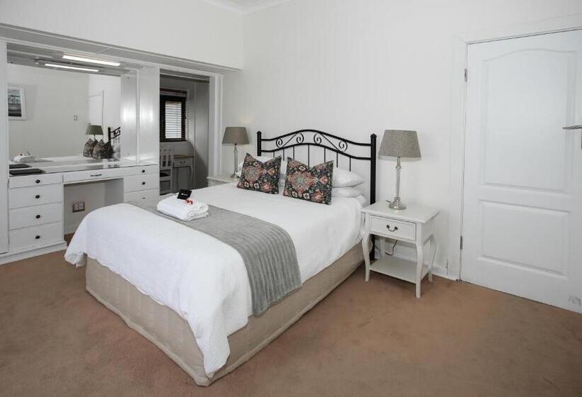 هتل Hathaway Guest House