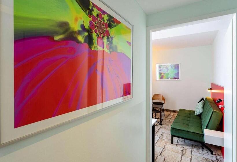 Отель Ibis Styles Karlsruhe Ettlingen