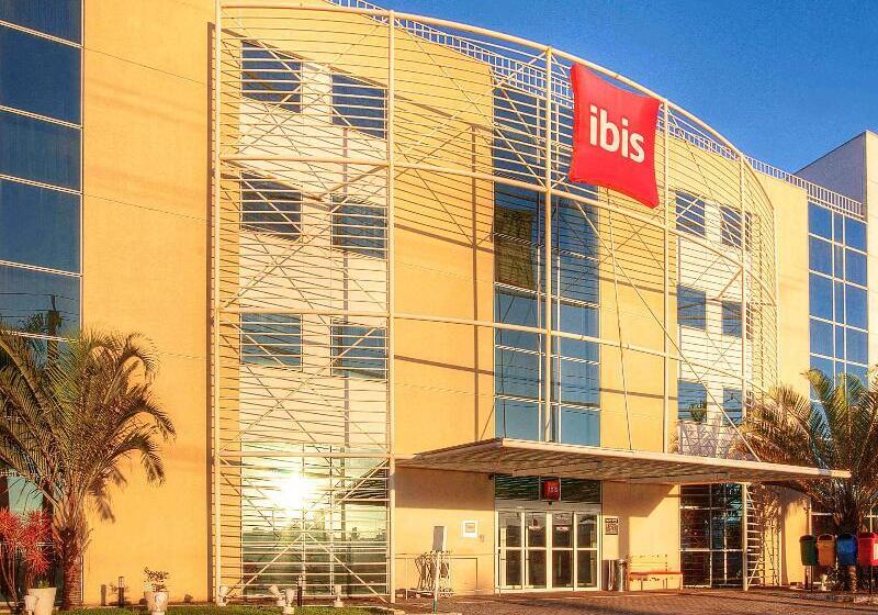 Отель Ibis Vitoria Aeroporto
