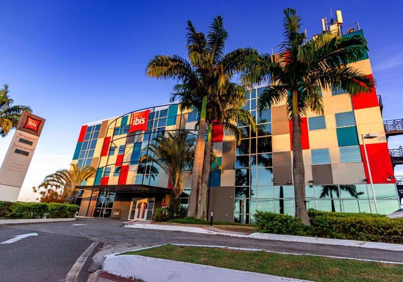 Отель Ibis Vitoria Aeroporto