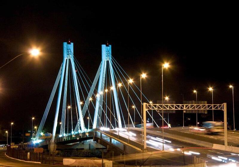 Отель Ibis Vitoria Aeroporto