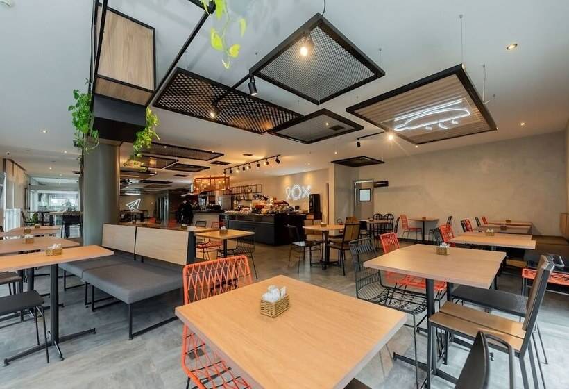 Отель Ibis Vitoria Aeroporto