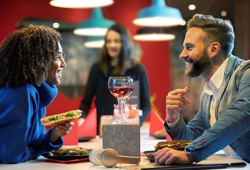 Отель Ibis Vitoria Aeroporto