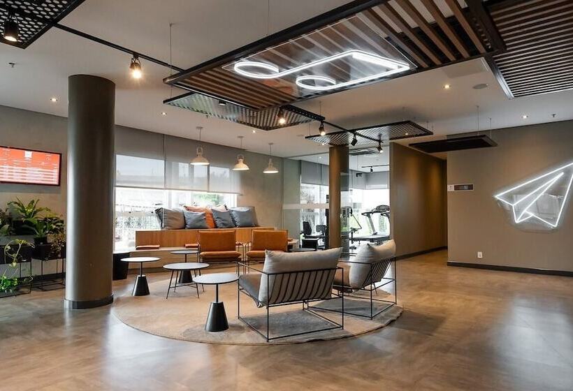 Отель Ibis Vitoria Aeroporto