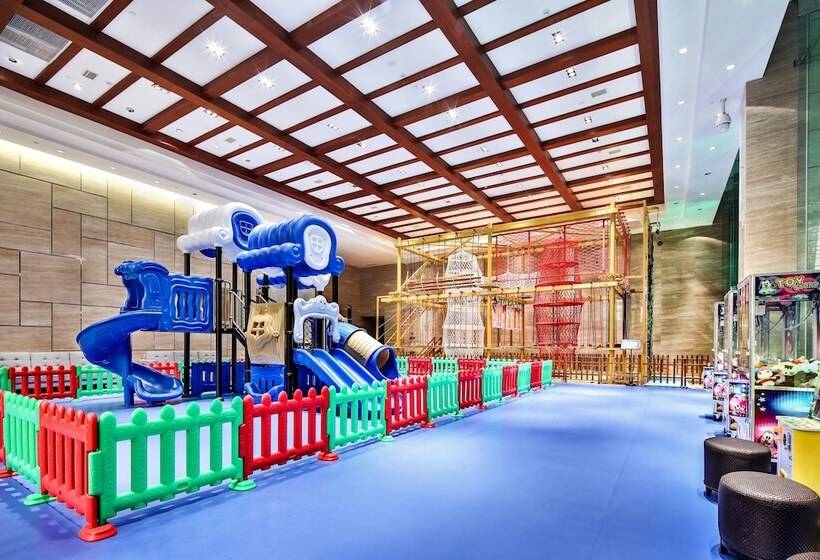 בית מלון כפרי Intercontinental Sancha Lake, An Ihg